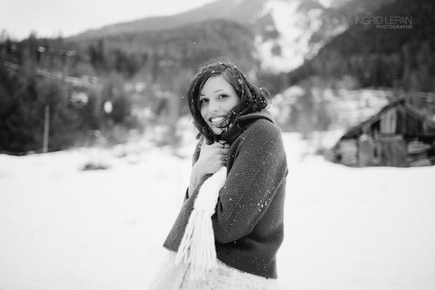 ©Ingrid Lepan Photographe - seance apres le mariage a la montagne - La mariee aux pieds nus -48