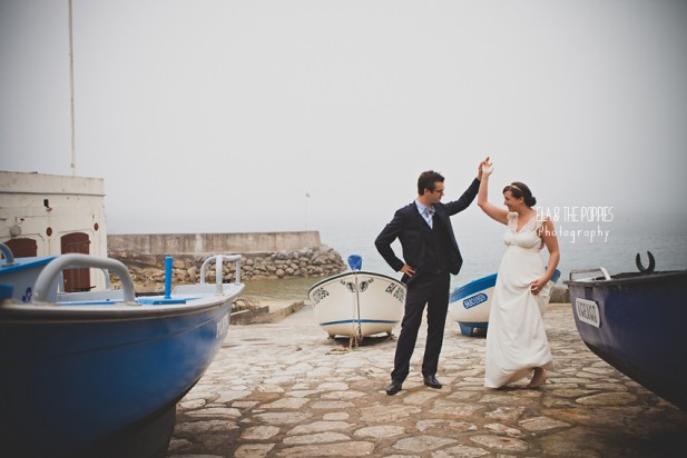 ©Ela and the Poppies - Mariage colore au Pays Basque - La mariee aux pieds nus