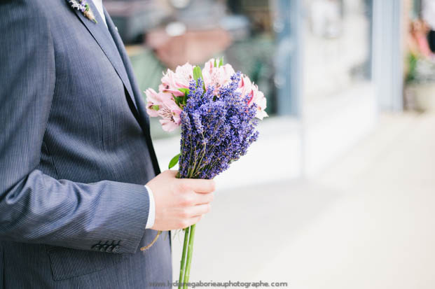 ©Lydiane Gaborieau - Un mariage champêtre - La mariee aux pieds nus