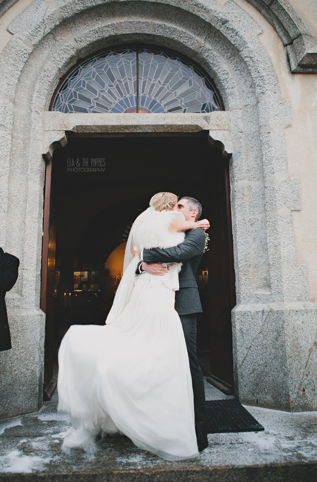 ©Ela & the Poppies - Mariage en hiver a Chamonix - La mariee aux pieds nus