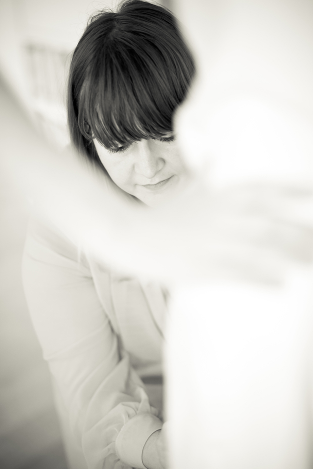 blog-mariage-la-mariee-aux-pieds-nus-photographe-fleurdesucre-essayages-robe-de-mariee-stephanie-wolff