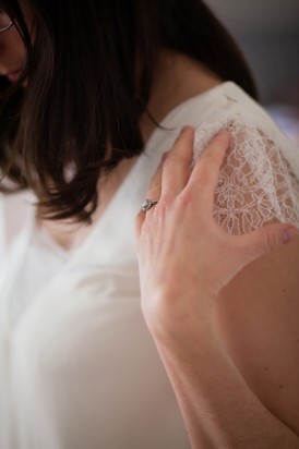 blog-mariage-la-mariee-aux-pieds-nus-photographe-fleurdesucre-essayages-robe-de-mariee-stephanie-wolff