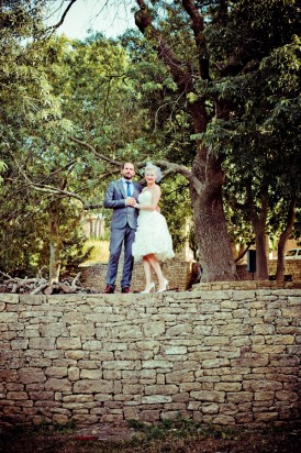 vrai-mariage-sages-comme-des-images-la-mariee-aux-pieds-nus-