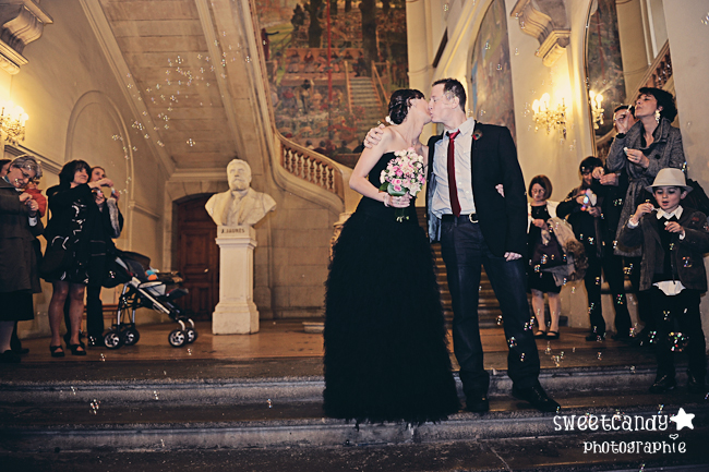 vrai-mariage-caroline-romain-sweet-candy-photographie-la-mariee-aux-pieds-nus