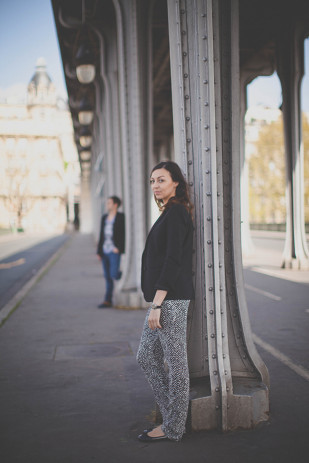 ©Emma Rodriges Photography - Seance engagement a Paris  - La mariee aux pieds nus 