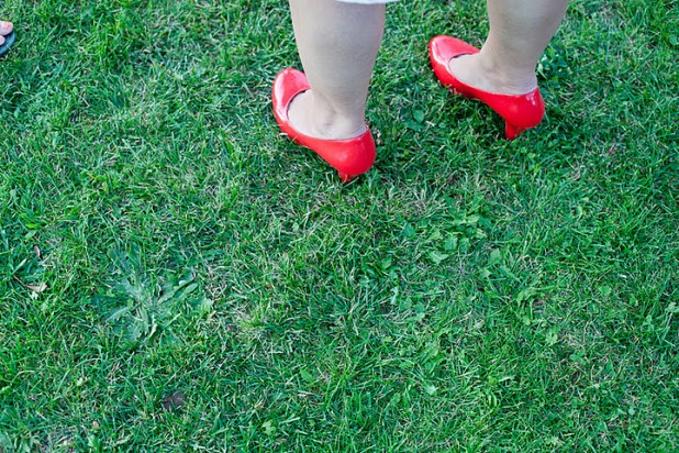 vrai-mariage-la-mariee-aux-pieds-nus