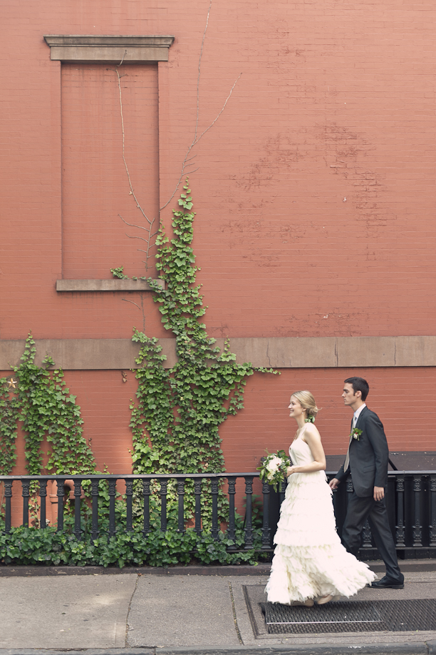vrai-mariage-Fiona-Conrad-la-mariee-aux-pieds-nus