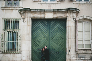 ©Jonathan Udot - Seance engagement en hiver - La mariee aux pieds nus