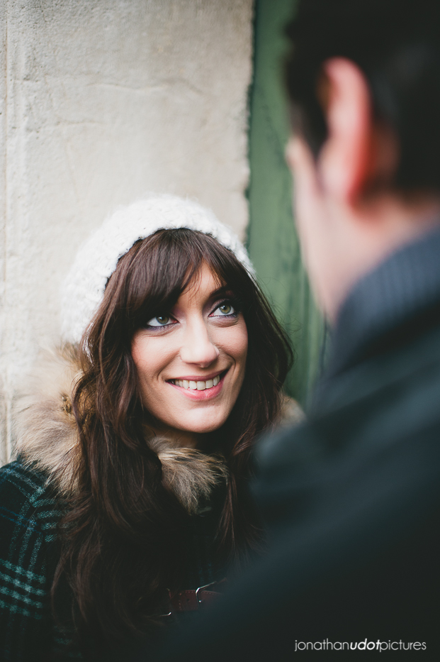 ©Jonathan Udot - Seance engagement en hiver - La mariee aux pieds nus