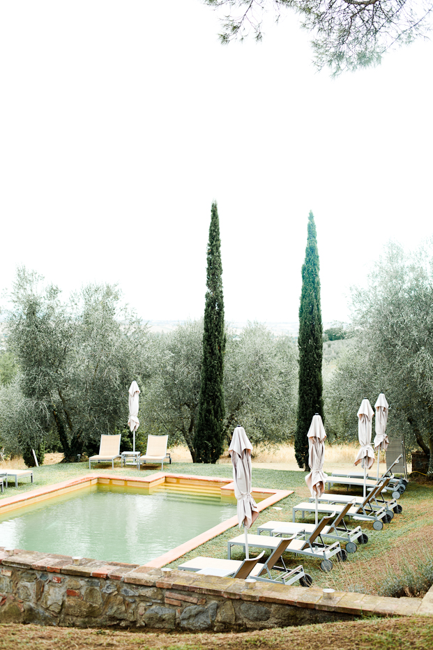 ©M&J Photography - mariage en Toscane - La mariee aux pieds nus