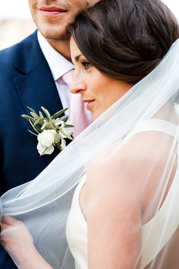 ©M&J Photography - mariage en Toscane - La mariee aux pieds nus
