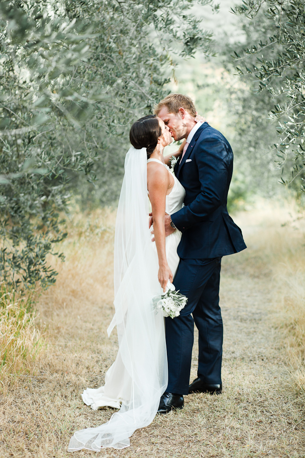 ©M&J Photography - mariage en Toscane - La mariee aux pieds nus