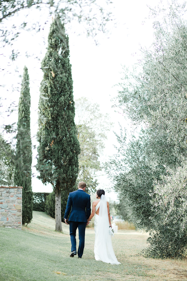 ©M&J Photography - mariage en Toscane - La mariee aux pieds nus