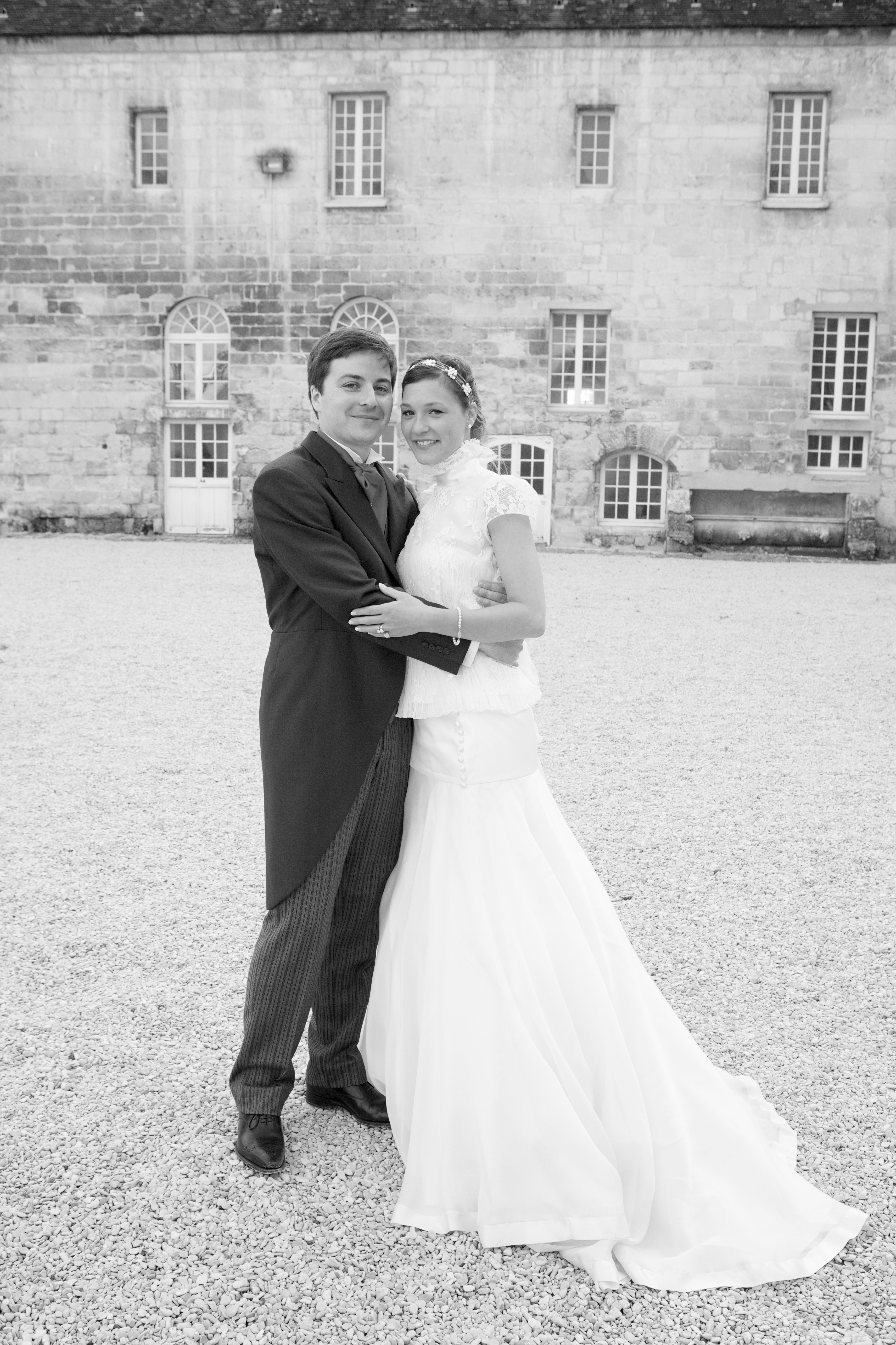 vrai-mariage-arnold-emin-la-mariee-aux-pieds-nus