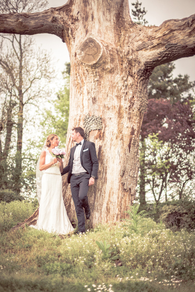 ©Maxime Vantorre - Le photographe de votre mariage - Un mariage en rose au domaine de la Corbe - La mariee aux pieds nus ©Maxime Vantorre - Le photographe de votre mariage - Un mariage en rose au domaine de la Corbe - La mariee aux pieds nus