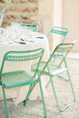 blog-mariage-la-mariee-aux-pieds-nus-mariage-recup-retro-brocante-Elena-FLEUTIAUX