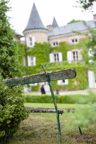 ©Les productions de la fabrik - Mariage au Manoir Saint Victor La Grand Maison - La mariee aux pieds nus ©Les productions de la fabrik - Mariage au Manoir Saint Victor La Grand Maison - La mariee aux pieds nus