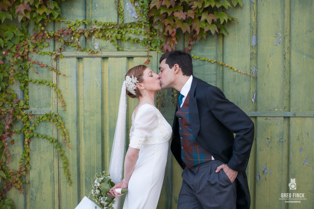 ©Greg Finck - Mariage a l'anglaise - La mariee aux pieds nus