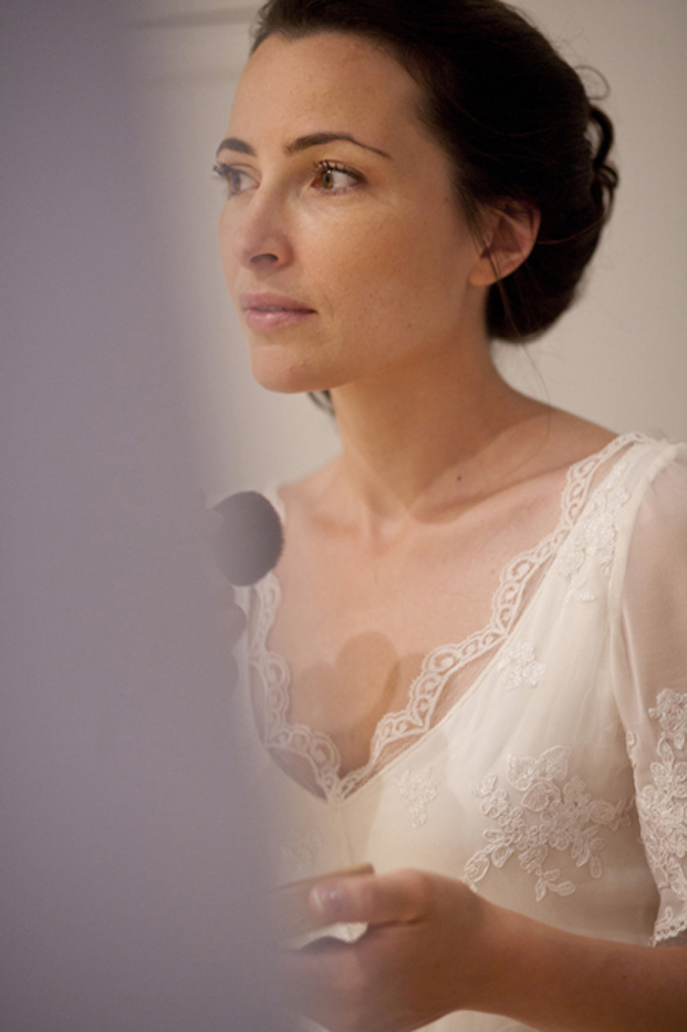 ©Les productions de la Fabrik - Mariage a l'Abbaye de Saint Eusebe - La mariee aux pieds nus ©Les productions de la Fabrik - Mariage a l'Abbaye de Saint Eusebe - La mariee aux pieds nus