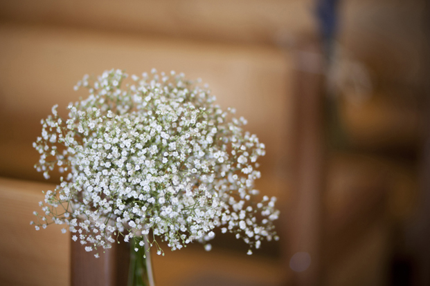 ©Les productions de la Fabrik - Mariage a l'Abbaye de Saint Eusebe - La mariee aux pieds nus