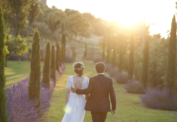 ©Les productions de la Fabrik - Mariage a l'Abbaye de Saint Eusebe - La mariee aux pieds nus ©Les productions de la Fabrik - Mariage a l'Abbaye de Saint Eusebe - La mariee aux pieds nus