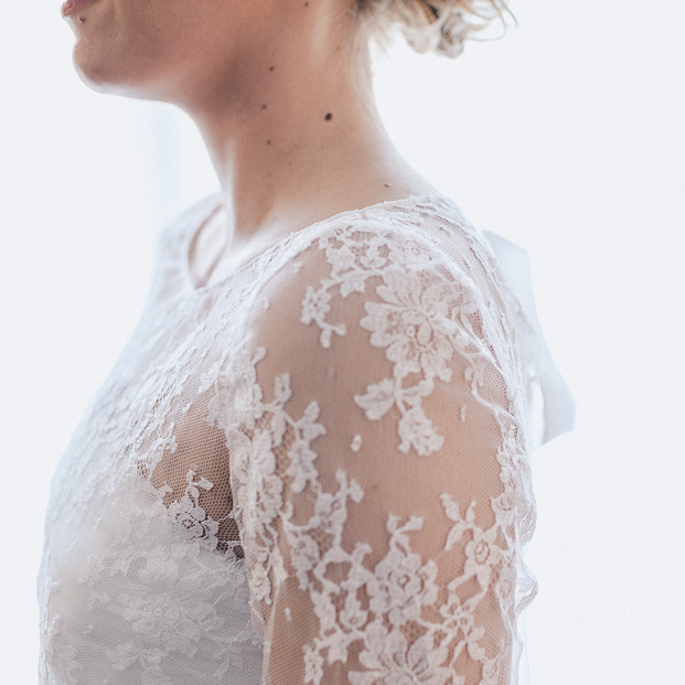 UnPlusUnPhotographie - Mariage a Paris - Maisons des Polytechniciens - La mariee aux pieds nus