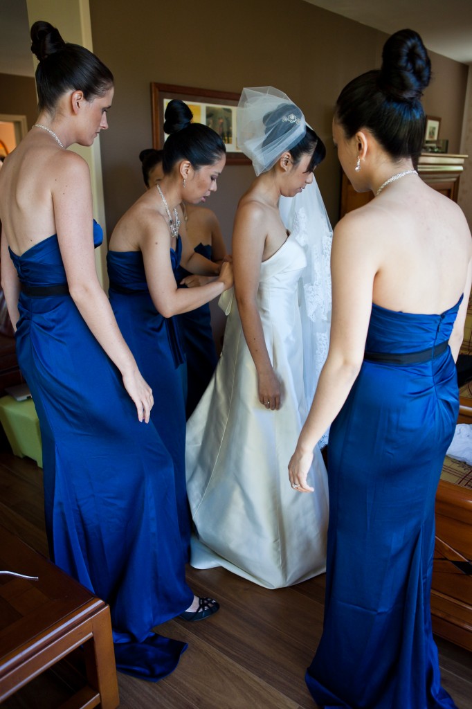 OneandOnlyParisPhotography vrai mariage La mariee aux pieds nus
