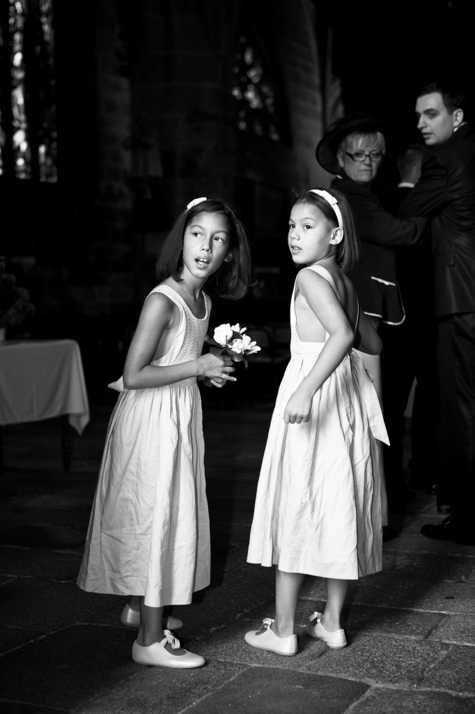 OneandOnlyParisPhotography vrai mariage La mariee aux pieds nus
