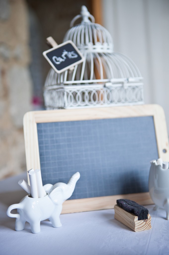 OneandOnlyParisPhotography vrai mariage La mariee aux pieds nus
