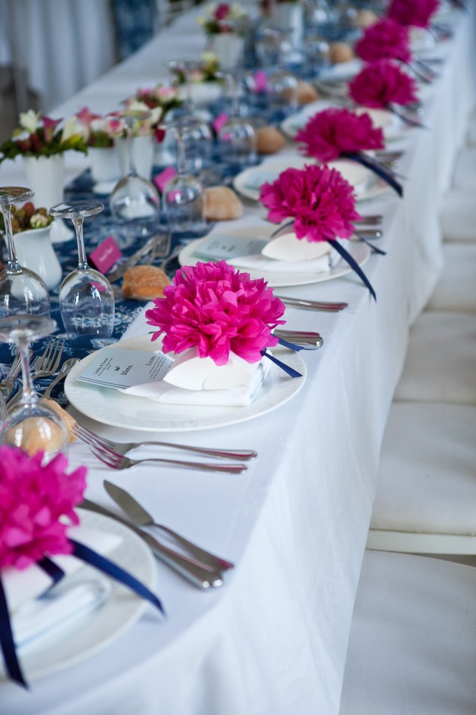 OneandOnlyParisPhotography vrai mariage La mariee aux pieds nus
