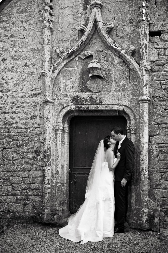OneandOnlyParisPhotography vrai mariage La mariee aux pieds nus