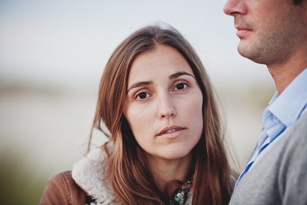Seance-engagement-arcachon-photographe-Davidone-la-mariee-aux-pieds-nus