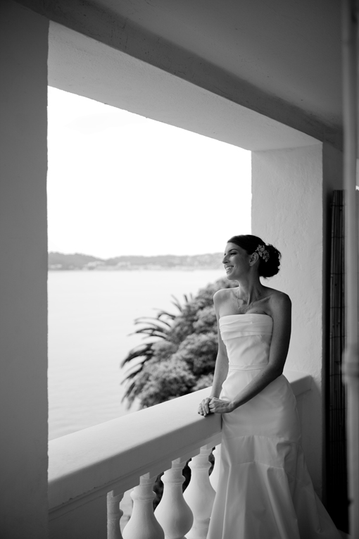 StudioCabrelli-vrai-mariage-toulon-la-mariee-aux-pieds-nus
