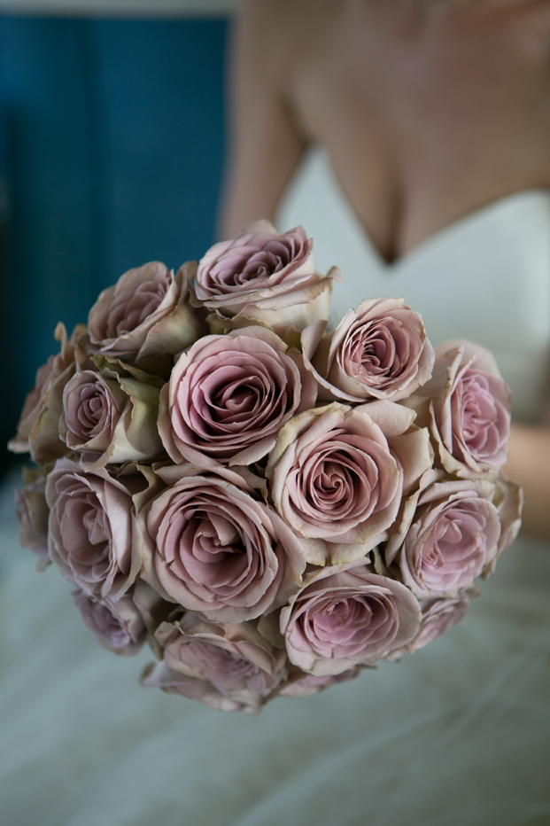 ©StudioCabrelli - Mariage au musee Rodin Paris - La mariee aux pieds nus