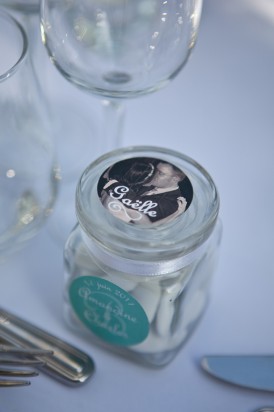 StudioCabrelli-vrai-mariage-toulon-la-mariee-aux-pieds-nus-cadeaux-invites-dragees-bocal
