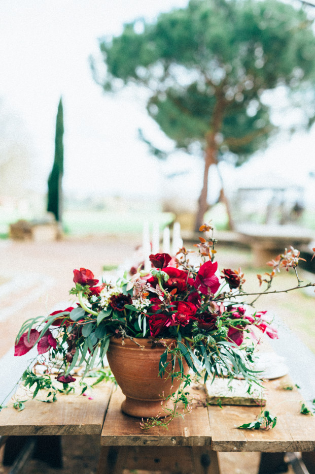 The quirky - Un mariage pourpre - Inspiration - La mariée aux pieds nus