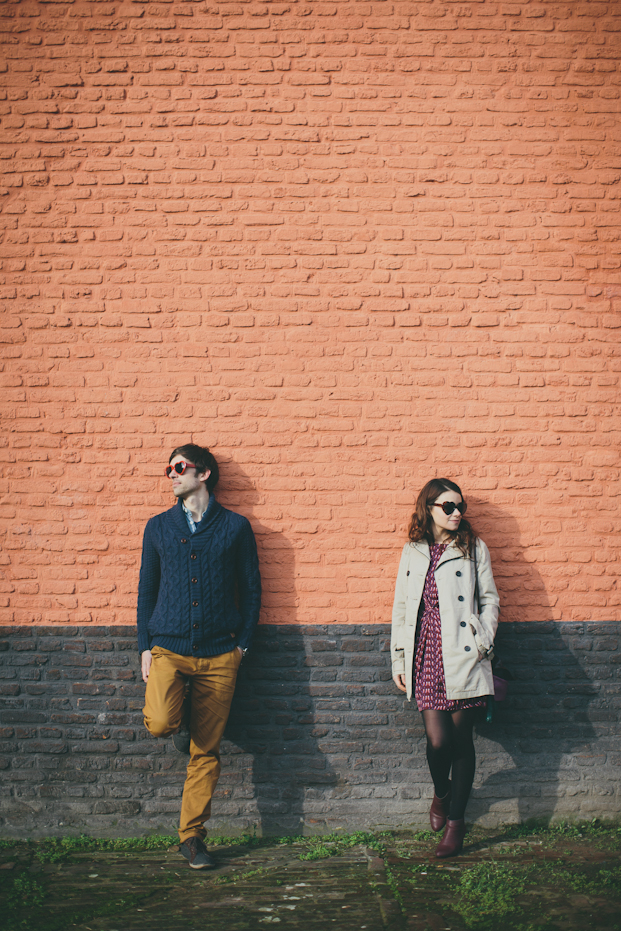 ©Coralie photography - Une seance engagement dans les rues de Lille - La mariee aux pieds nus