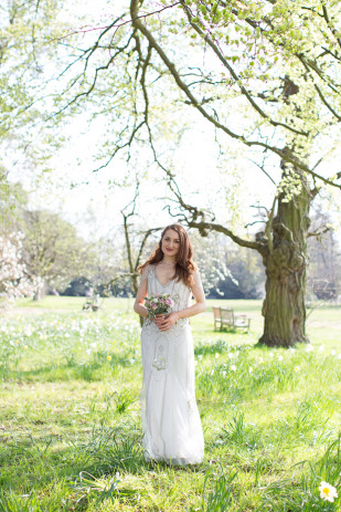 ©Emilie White - Un mariage dans la campagne anglaise - La mariee aux pieds nus