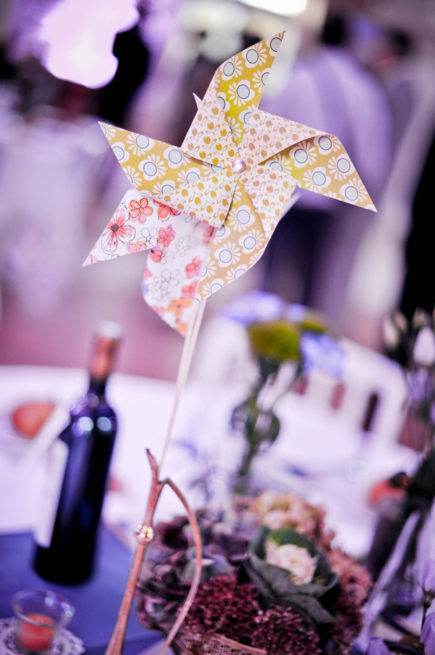 ©Chic Family Photographie par Hélène Lenfant - Mariage rétro - La mariee aux pieds nus