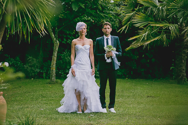 ©Davidone - Mariage a La ferme d’en chon a Biscarosse - La mariee aux pieds nus