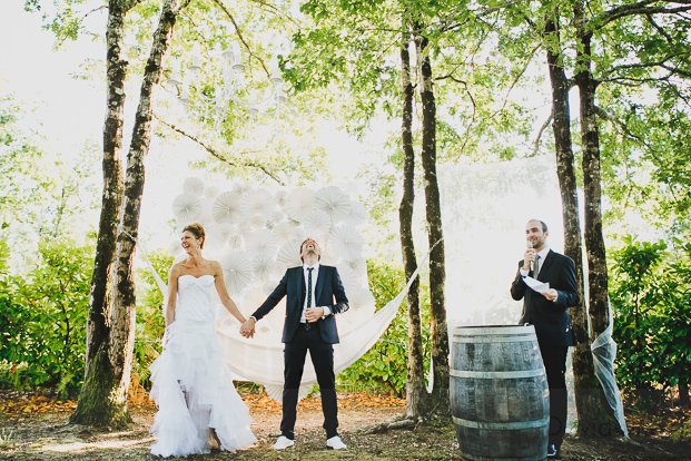 ©Davidone - Mariage a La ferme d’en chon a Biscarosse - La mariee aux pieds nus