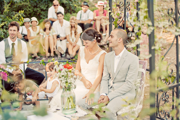 ©Shoot in Love - Un mariage vintage a Montpellier - La mariee aux pieds nus