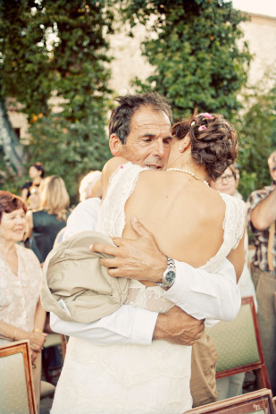 ©Shoot in Love - Un mariage vintage a Montpellier - La mariee aux pieds nus