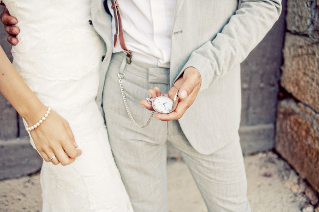 ©Shoot in Love - Un mariage vintage a Montpellier - La mariee aux pieds nus