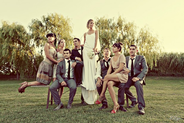 vrai-mariage-ombre-et-lumiere-la-mariee-aux-pieds-nus