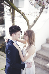 ©Marion Heurteboust Photography - Seance engagement a Londres - La mariee aux pieds nus