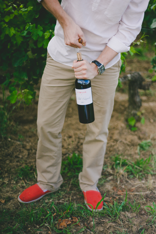 Credits photos MarionhPhotography - Seance engagement St Emilion - La mariée aux pieds nus