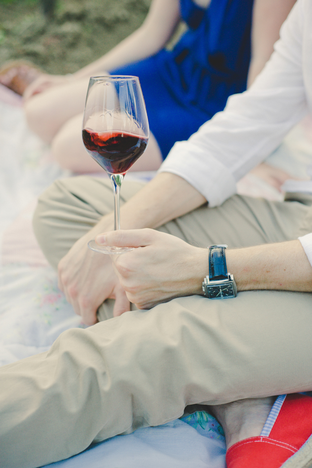 Credits photos MarionhPhotography - Seance engagement St Emilion - La mariée aux pieds nus