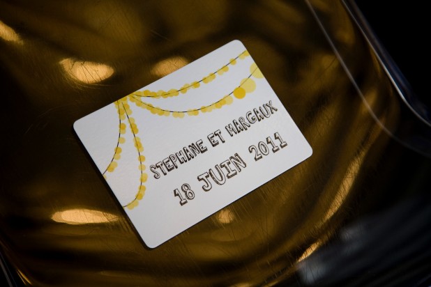 vrai-mariage-la-mariee-aux-pieds-nus-mariage-en-jaune-noir
