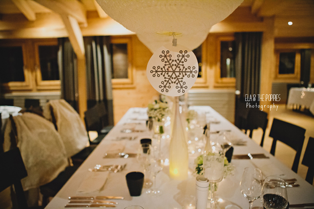 ©Ela & the Poppies - Mariage en hiver a Chamonix - La mariee aux pieds nus